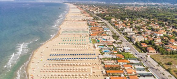 5 rooms Commercial property in Camaiore, Italy No. 232500 42