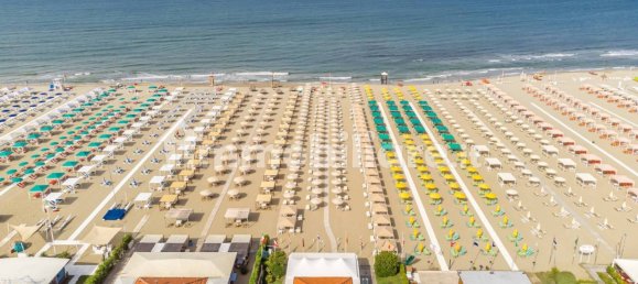 5 rooms Commercial property in Camaiore, Italy No. 232500 39