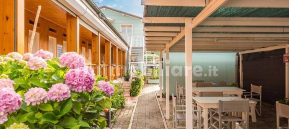 5 rooms Commercial property in Camaiore, Italy No. 232500 20