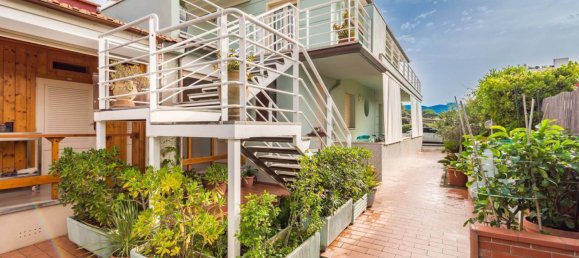 5 rooms Commercial property in Camaiore, Italy No. 232500 25