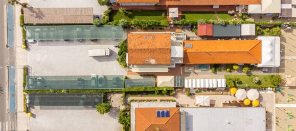 5 rooms Commercial property in Camaiore, Italy No. 232500 46