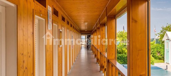 5 rooms Commercial property in Camaiore, Italy No. 232500 10