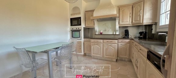 5 bedrooms House in Paris, France No. 326919 6