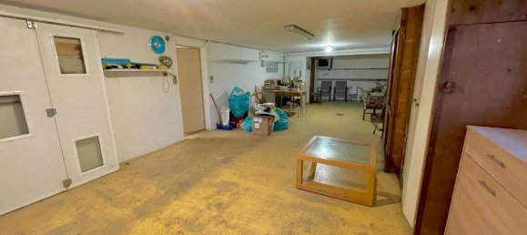 5 bedrooms House in Paris, France No. 326919 2