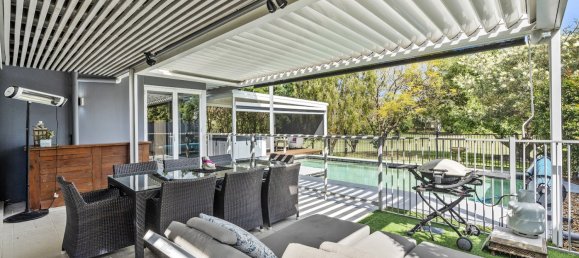 5 bedrooms House in Robina, Australia No. 303 2