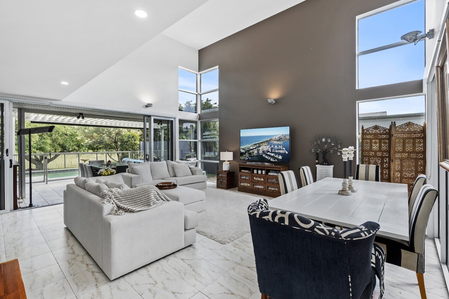 5 bedrooms House in Robina, Australia No. 303