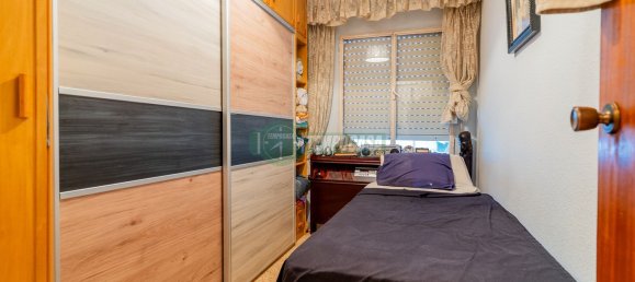 3 bedrooms Apartment in Valencia, Spain No. 171758 8