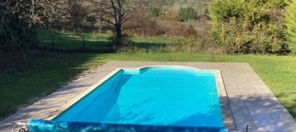5 bedrooms House in Chalais, France No. 340934 2
