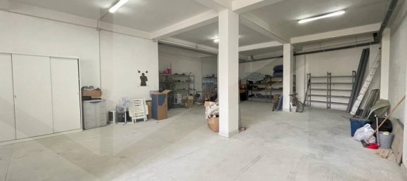 Almacén de 2 habitaciónes en Manfredonia, Italy No. 28058 11