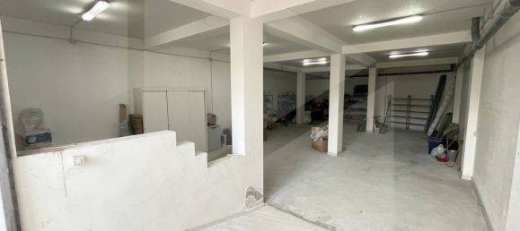 Almacén de 2 habitaciónes en Manfredonia, Italy No. 28058 9
