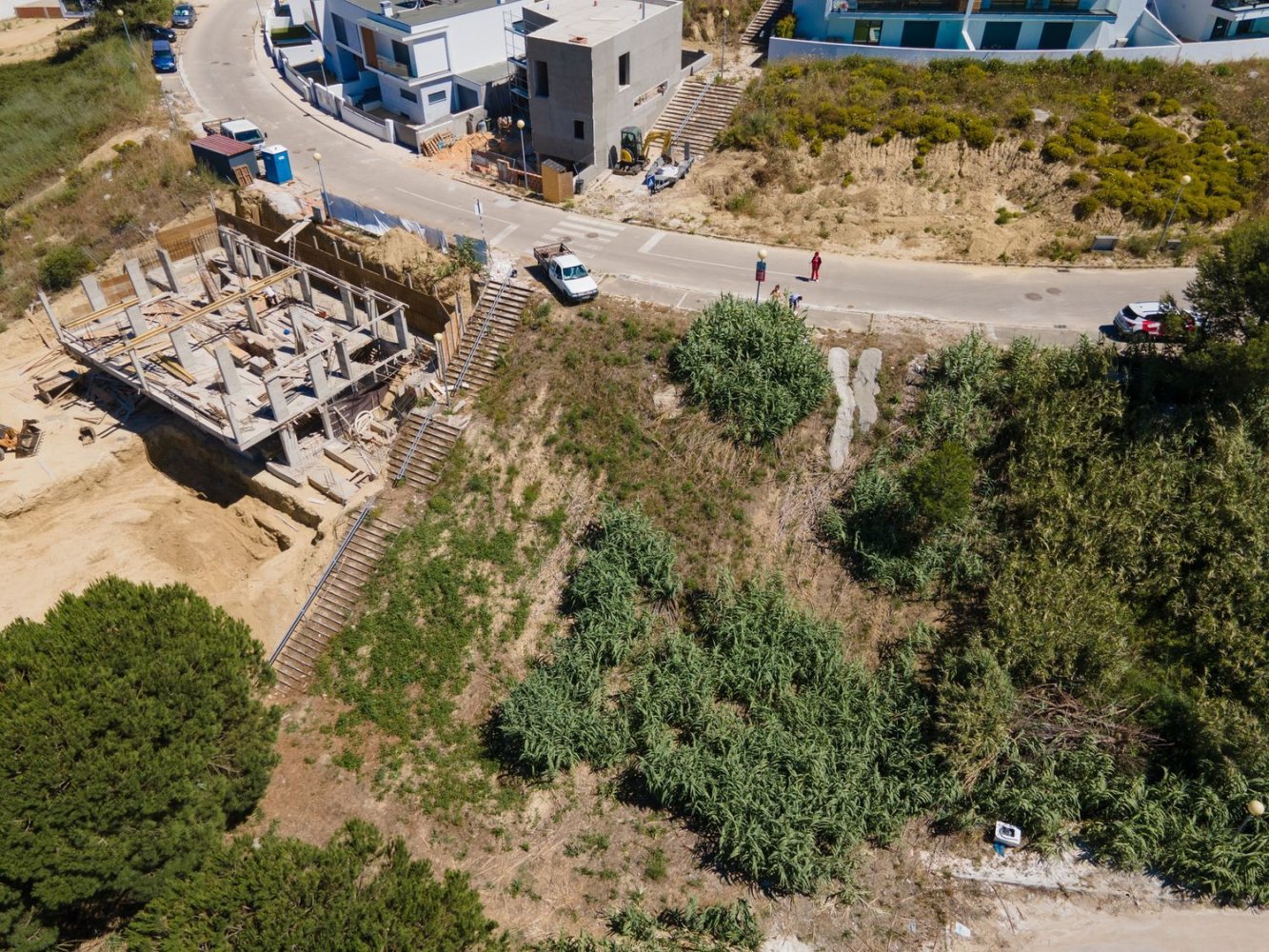 Terrain à Almada, Portugal 666m² No. 69579