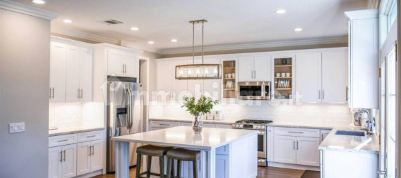 4 bedrooms Apartment in Florence, Italy No. 361810 6