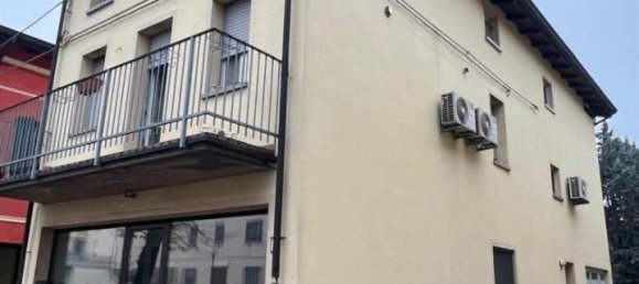 Дом с 7 комнатами в Кампеджине, Италия № 30309 3