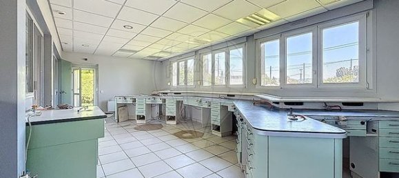 عقار تجاري في Danjoutin, France 98متر مربع رقم 356673 2