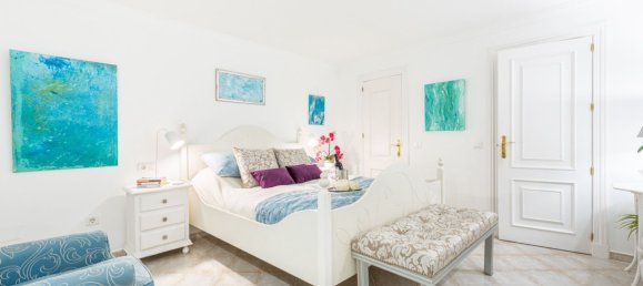 2 Schlafzimmer Haus in Marbella, Spain, Nr. 30098 4