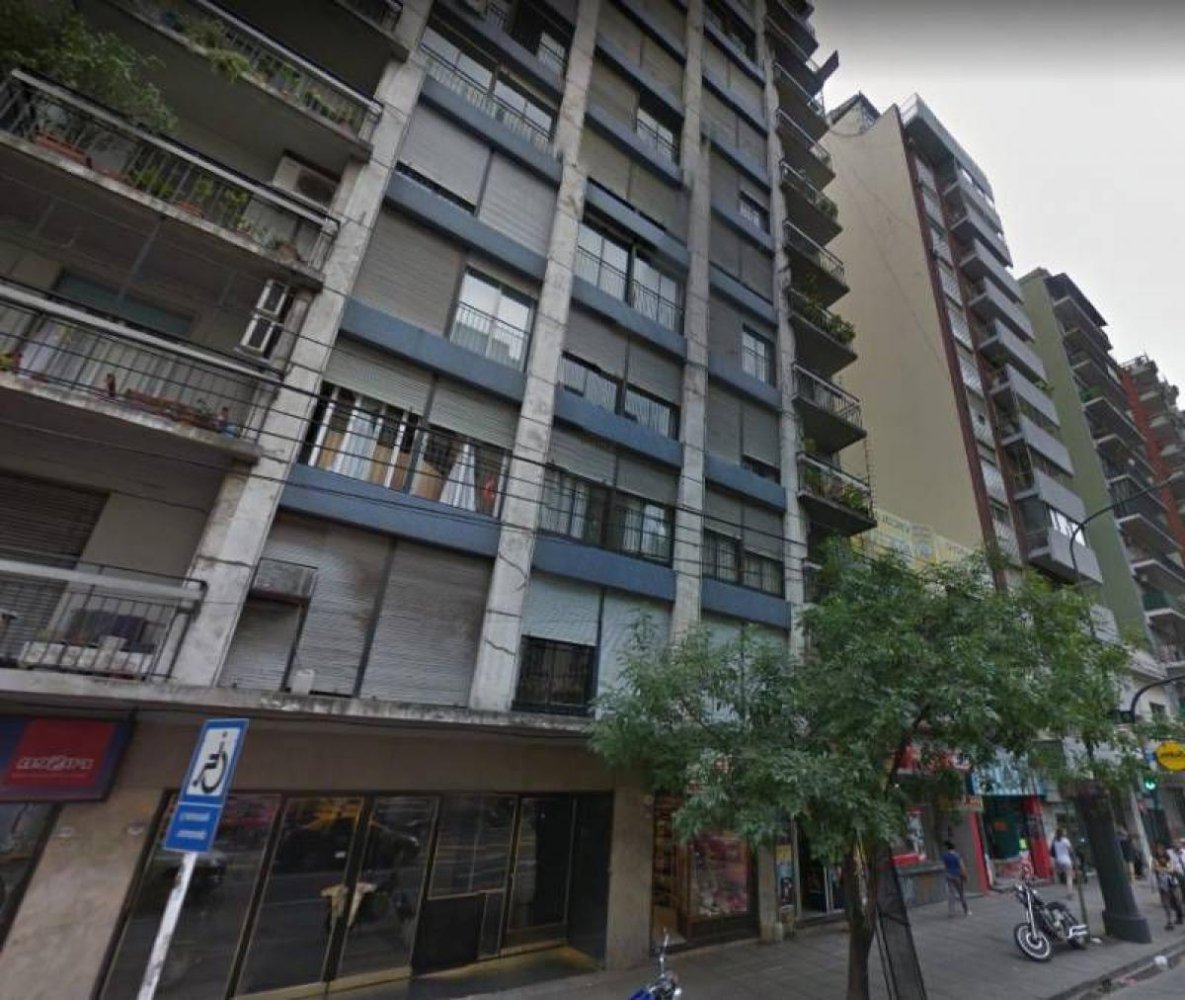 Apartamento de 3 dormitorios en Buenos Aires, Argentina No. 99316