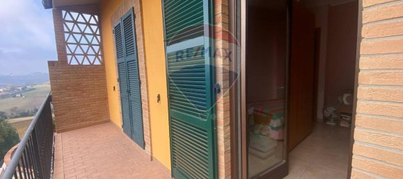 4 rooms Villa in Recanati, Italy No. 7562 86