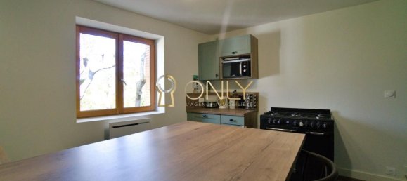 2 bedrooms Townhouse in Villefranche-sur-Saone, France No. 341985 2