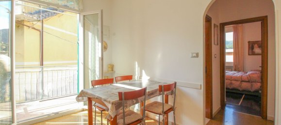 3 rooms Apartment in Genoa, Italy No. 67182 10