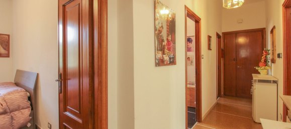 3 rooms Apartment in Genoa, Italy No. 67182 14