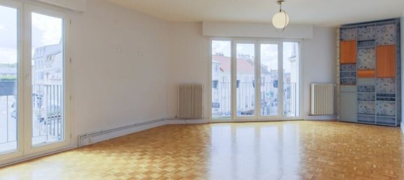 Квартира с 3 спальнями в Пуасси, Франция № 349231 2