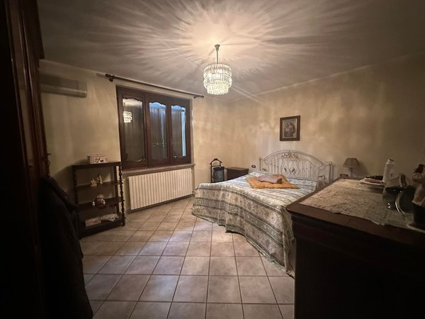 9 rooms Villa in Pavia, Italy No. 179146
