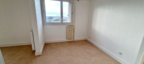 2 bedrooms Apartment in Compiegne, France No. 103271 10