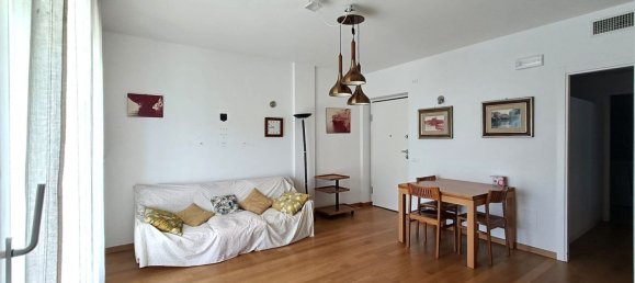 4-salle Appartement à Montemarciano, Italy No. 308169 3