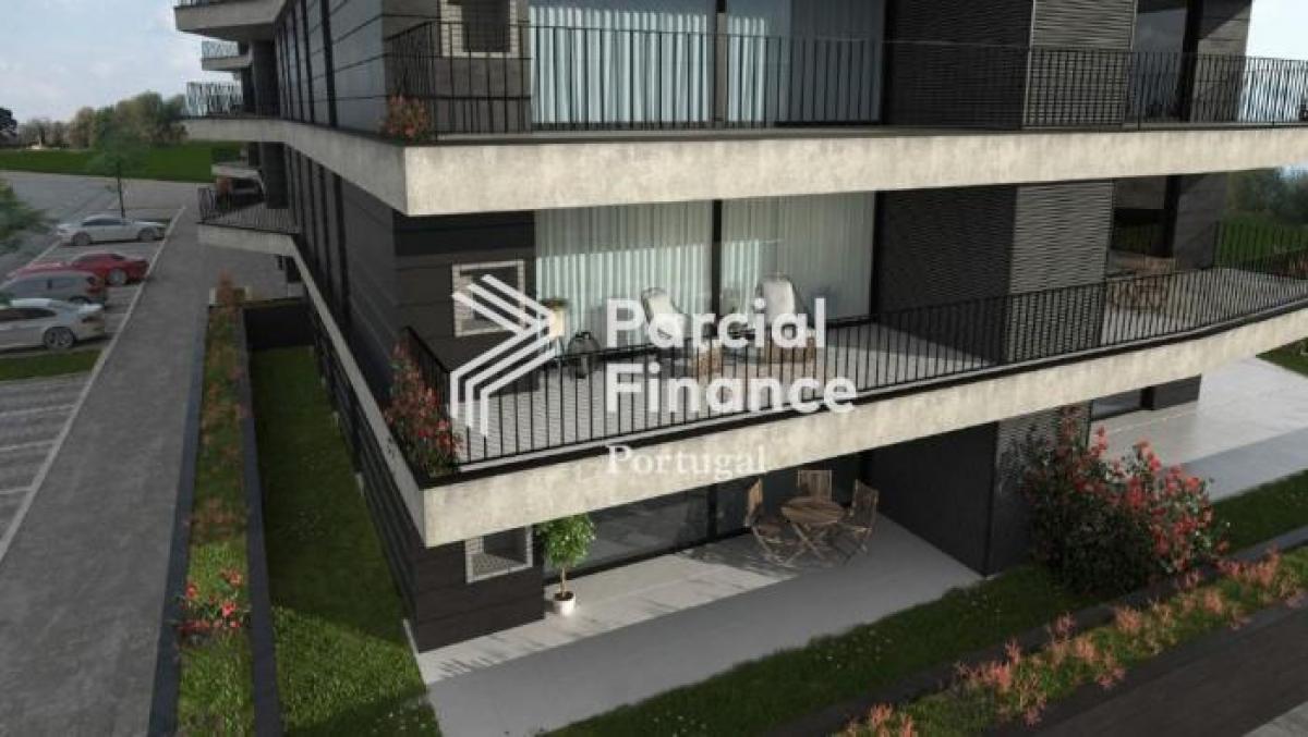 Apartamento de 4 dormitorios en Porto, Portugal No. 3673