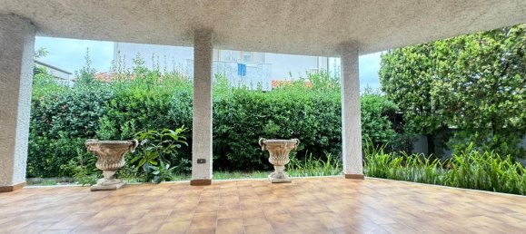 Villa de 9 habitaciónes en Viareggio, Italy No. 68670 5