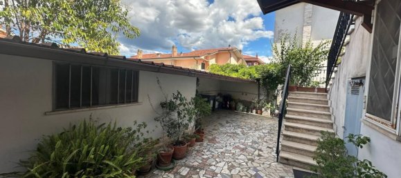 2 Schlafzimmer Wohnung in Ciampino, Italy, Nr. 333601 21