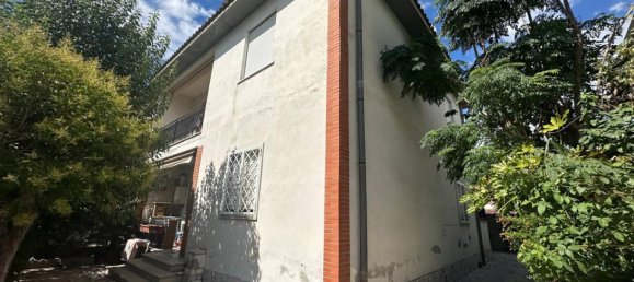 2 Schlafzimmer Wohnung in Ciampino, Italy, Nr. 333601 3