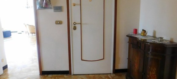 5 rooms Apartment in Savona, Italy No. 94905 18