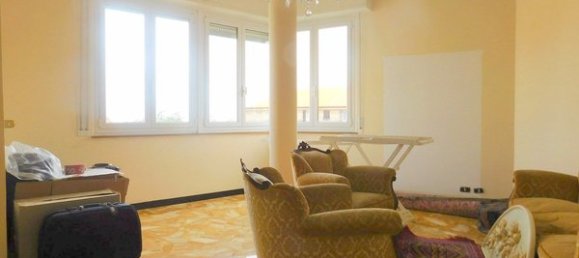5 rooms Apartment in Savona, Italy No. 94905 9