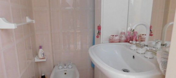 5 rooms Apartment in Savona, Italy No. 94905 24