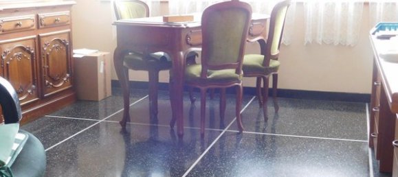 5 rooms Apartment in Savona, Italy No. 94905 3