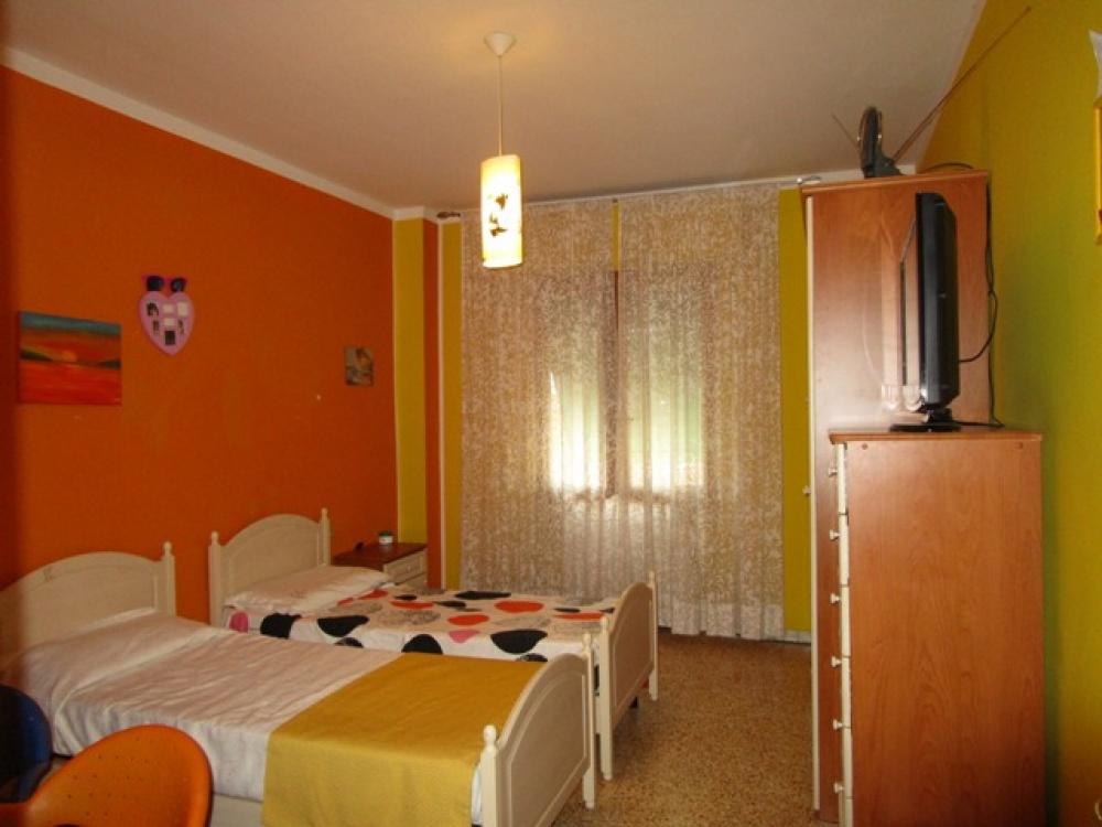 3 rooms Apartment in Terranuova Bracciolini, Italy No. 42799