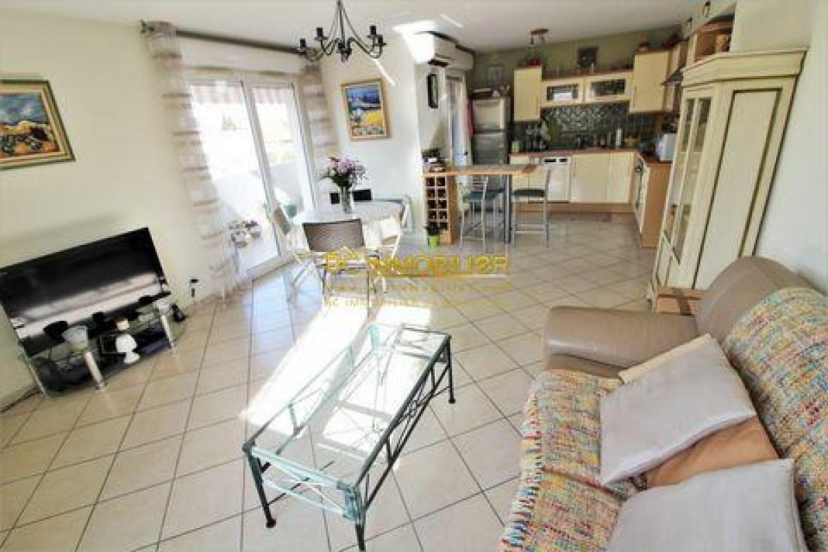 Кондоминиум  с 2 спальнями в Марсель, Франция № 4142