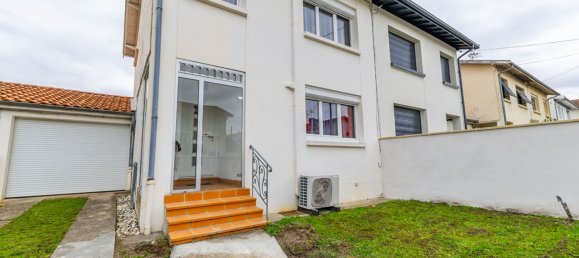 3 bedrooms House in Villenave-d'Ornon, France No. 104284 3