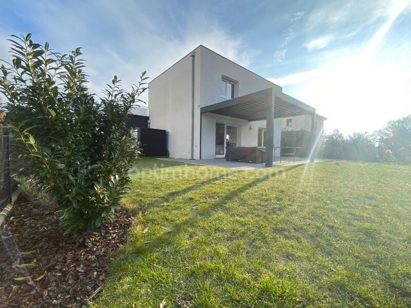 3 bedrooms Villa in Saint-Louis, France No. 39861