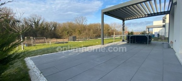 3 bedrooms Villa in Saint-Louis, France No. 39861 3