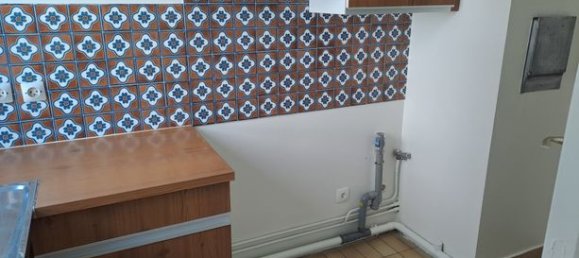 Studio in Paris, France No. 312599 4