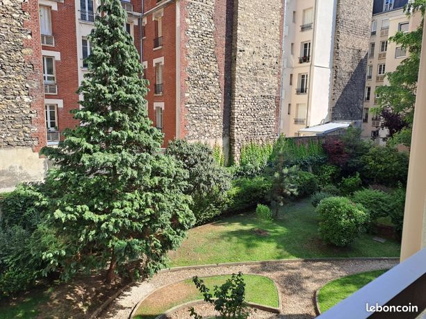 Studio in Paris, France No. 312599