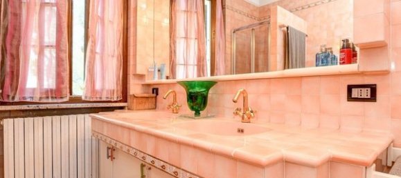 9 rooms Villa in Sirmione, Italy No. 129617 22