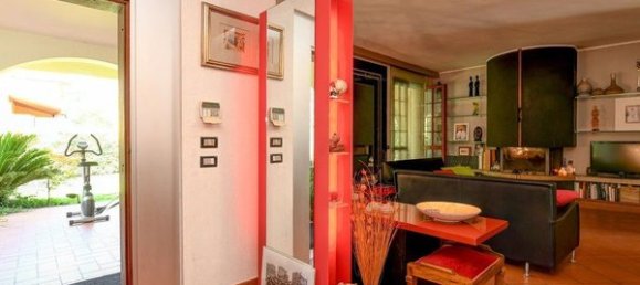 9 rooms Villa in Sirmione, Italy No. 129617 5