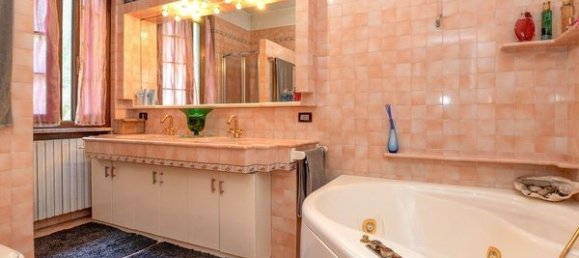 9 rooms Villa in Sirmione, Italy No. 129617 21