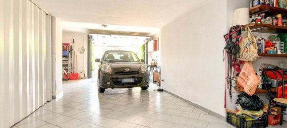 9 rooms Villa in Sirmione, Italy No. 129617 24