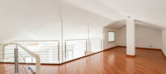 3-Zimmer Penthouse in Erba, Italy, Nr. 293675 3