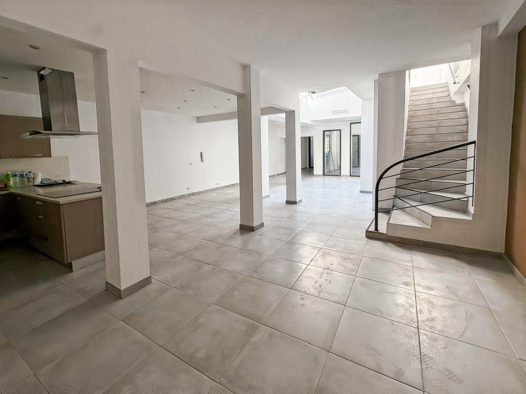 3 bedrooms House in Cannes, France No. 292546