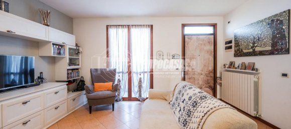 Casa de 4 divisões em San Pietro in Casale, Italy N.º 14626 14